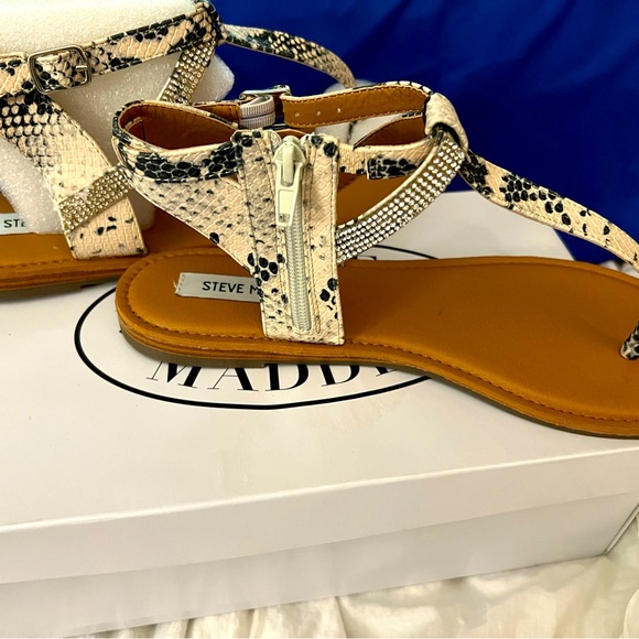 Steve Madden Leven Bling Snakeskin Rhinestone Zip Sandals - Picture 5 of 7